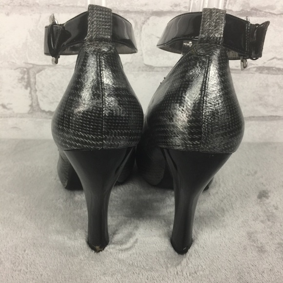 BCBGirls Grey & Black Plaid Heels Size 8 - Picture 5 of 8